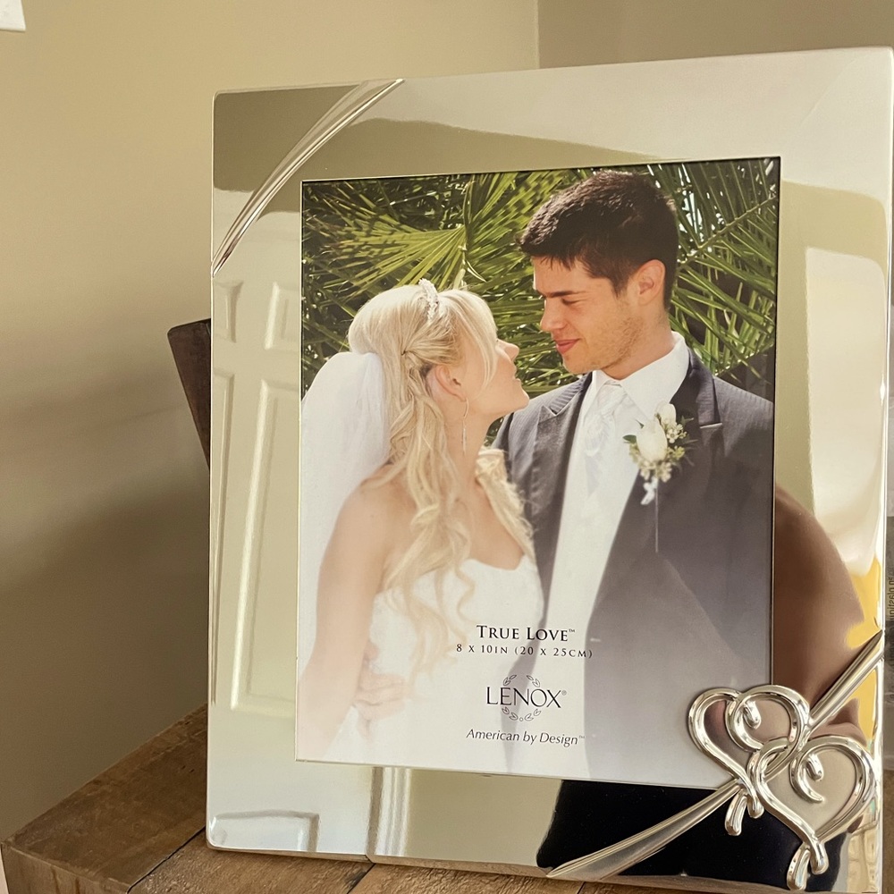 8 X 10 LENOX True Love Frame